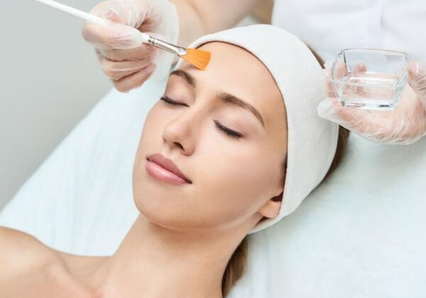 Hyaluronic Acid Plumps Lips So They Look Fuller Right Away