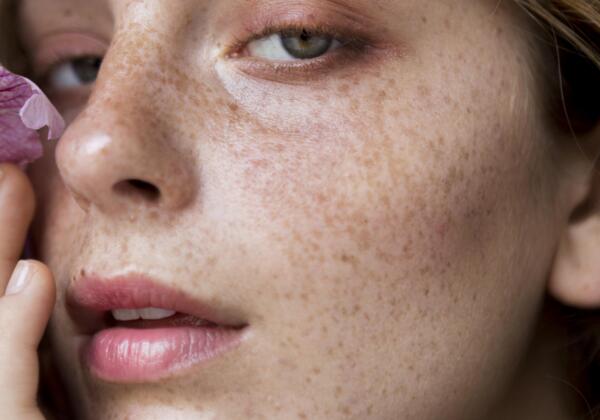 Portrait-freckled-woman-close-up